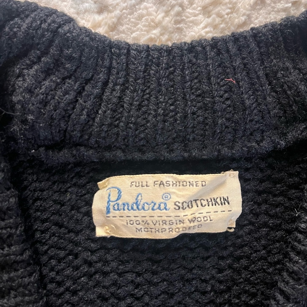 Virgin wool Pandora Black 100% Wool Sweater woman’s size small - Picture 2 of 5